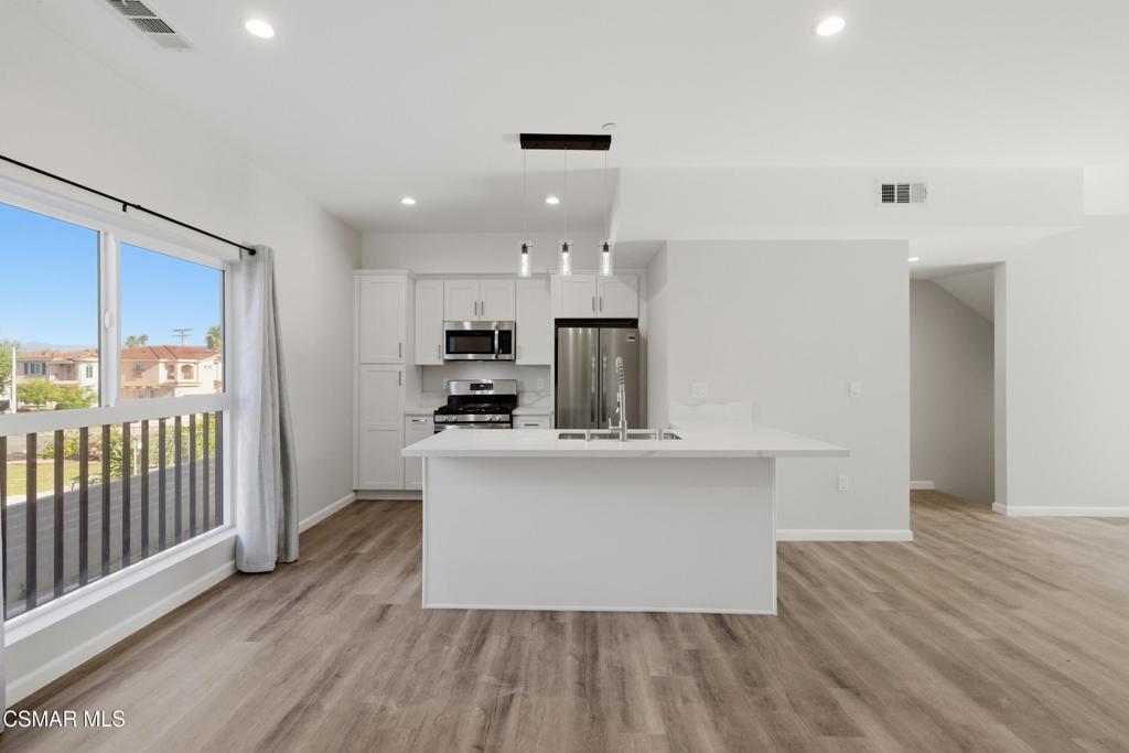 Simi Valley, California, 93065, United States, 18 Bedrooms Bedrooms, ,18 BathroomsBathrooms,Residential,Active,2041489