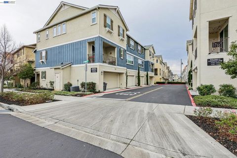 Tiny photo for 4022 4022 Windsor Way Way, Dublin, CA 94568 (MLS # 41126335)