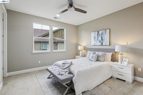 Tiny photo for 4022 4022 Windsor Way Way, Dublin, CA 94568 (MLS # 41126335)