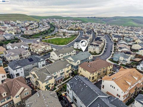 Tiny photo for 4022 4022 Windsor Way Way, Dublin, CA 94568 (MLS # 41126335)