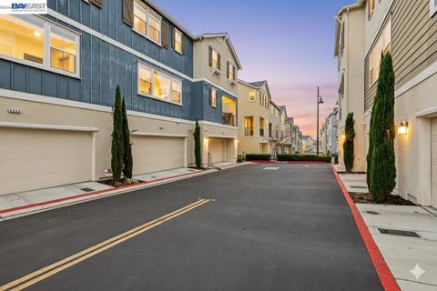 Tiny photo for 4022 4022 Windsor Way Way, Dublin, CA 94568 (MLS # 41126335)