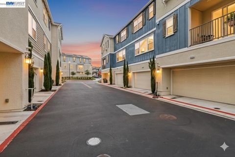 Tiny photo for 4022 4022 Windsor Way Way, Dublin, CA 94568 (MLS # 41126335)