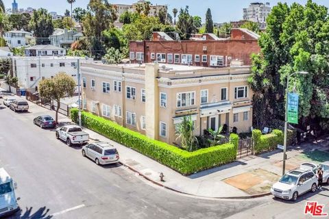 Photo of 400 S Rampart Boulevard #5, Los Angeles, CA 90057 (MLS # 25625899)