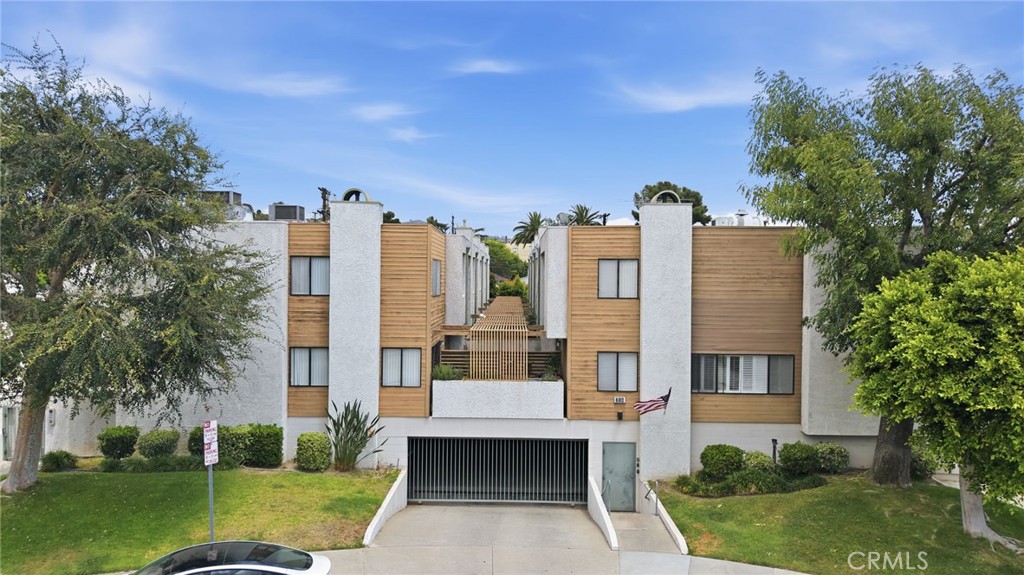 714 N Howard APT H Street
