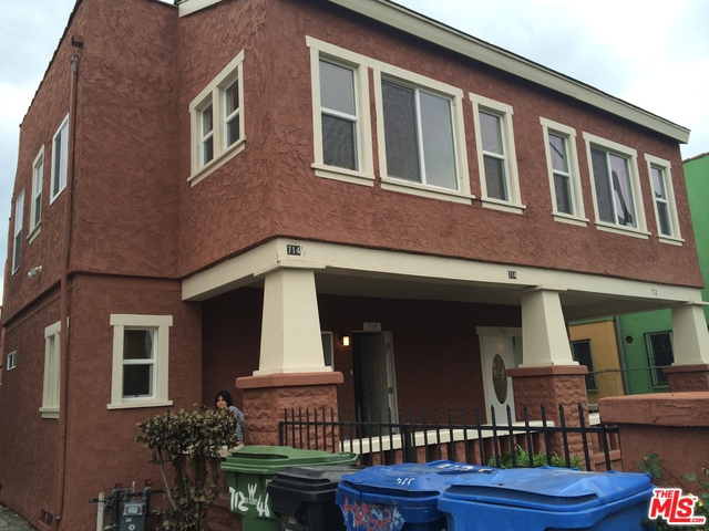 3 unit residential apartment building. 3 x 3bdrm + 2 bathroom. High income property.