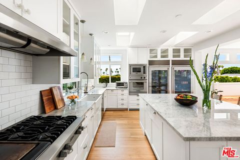 Photo of 29500 Heathercliff Road #285, Malibu, CA 90265 (MLS # 25575127)