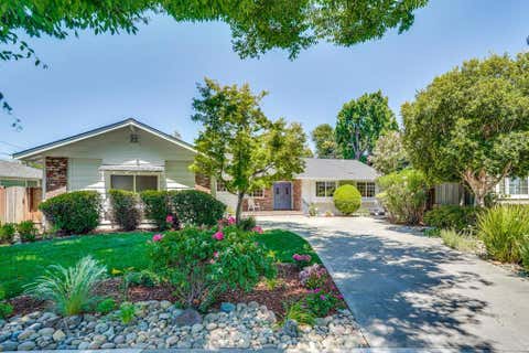 Photo of 2202 Gunar Drive, San Jose, CA 95124 (MLS # ML82053833)