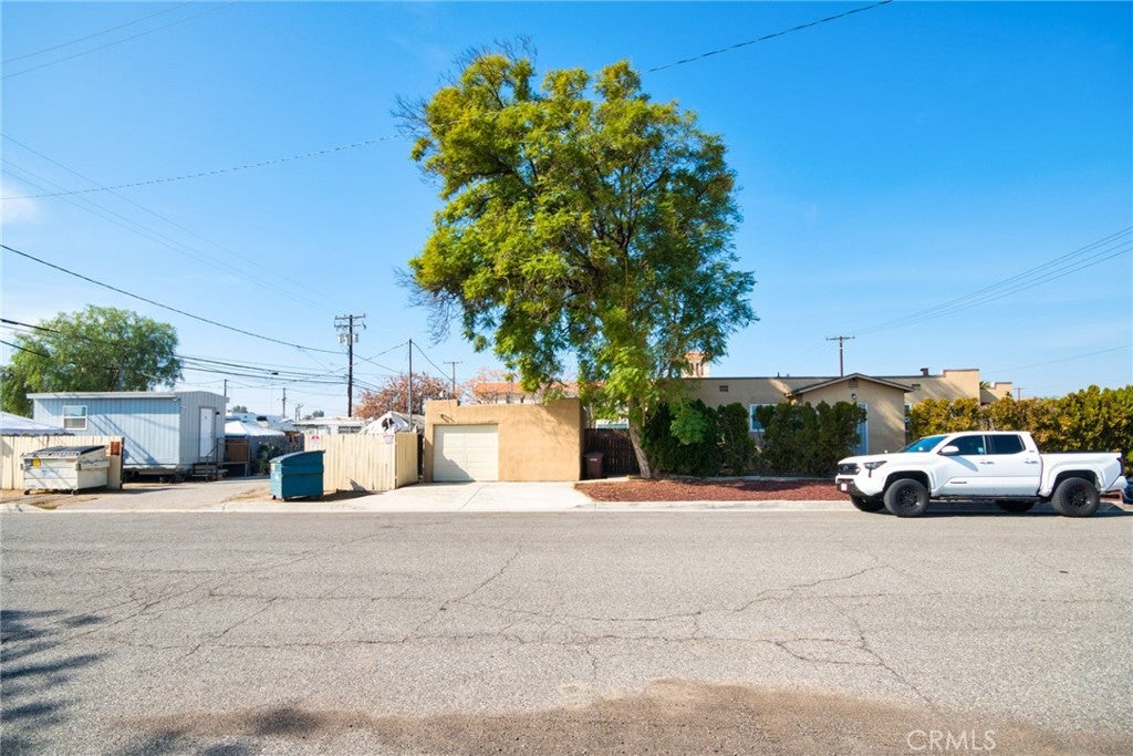 584 E H Street 1-11