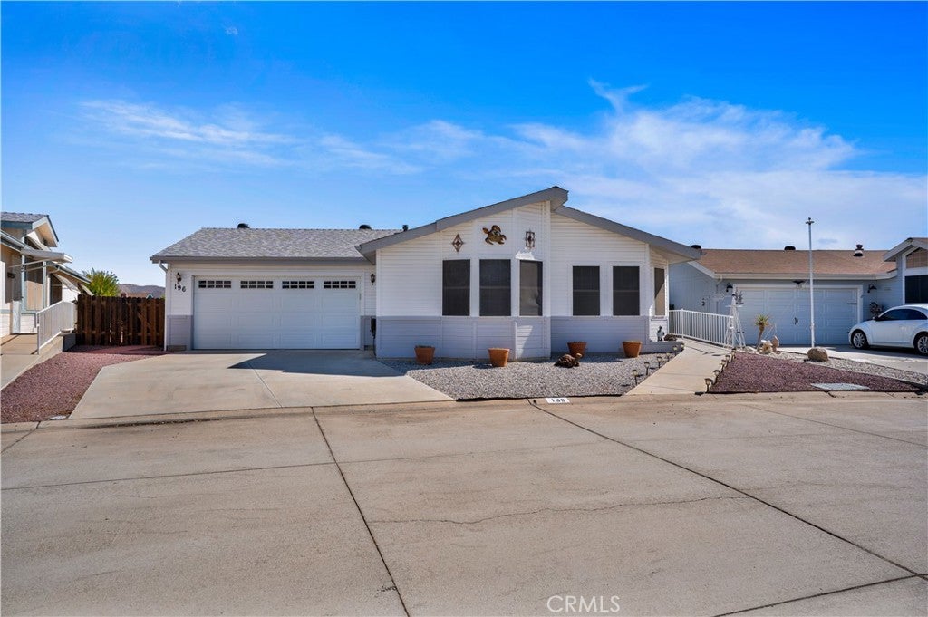 27250 Murrieta 196