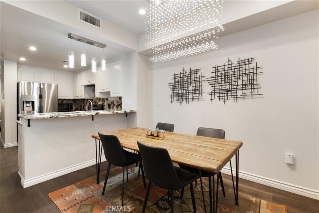 89 E Commonwealth Avenue 1P