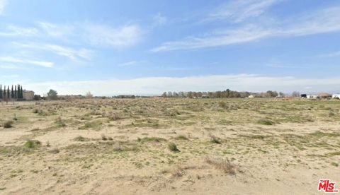 Photo of 0 Elder Avenue, Rosamond, CA 93560 (MLS # 25509787)