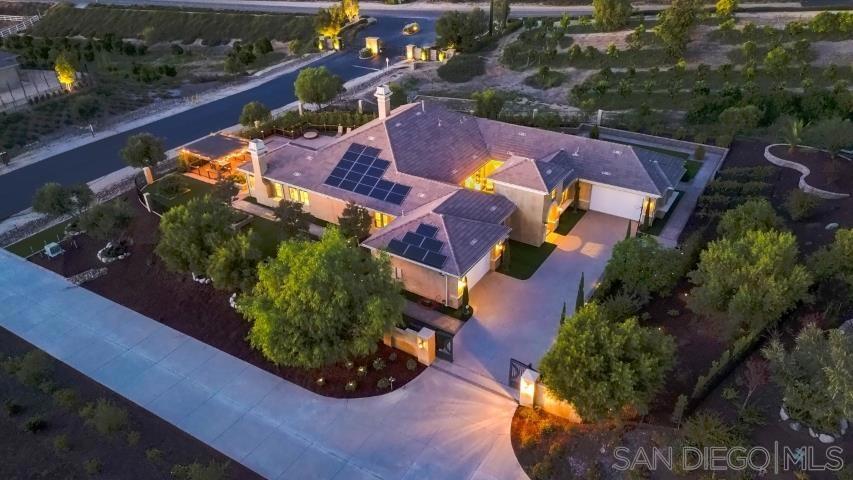 41770 Knoll Vista Lane