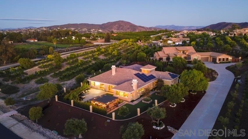 41770 Knoll Vista Lane