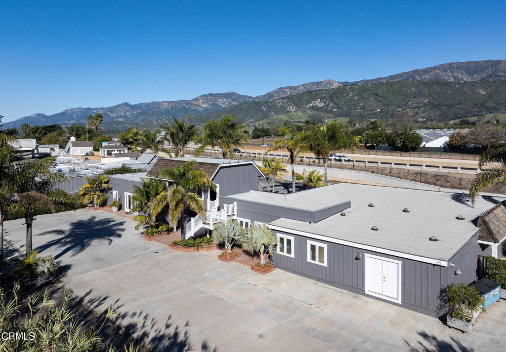 3823 Santa Claus Lane A