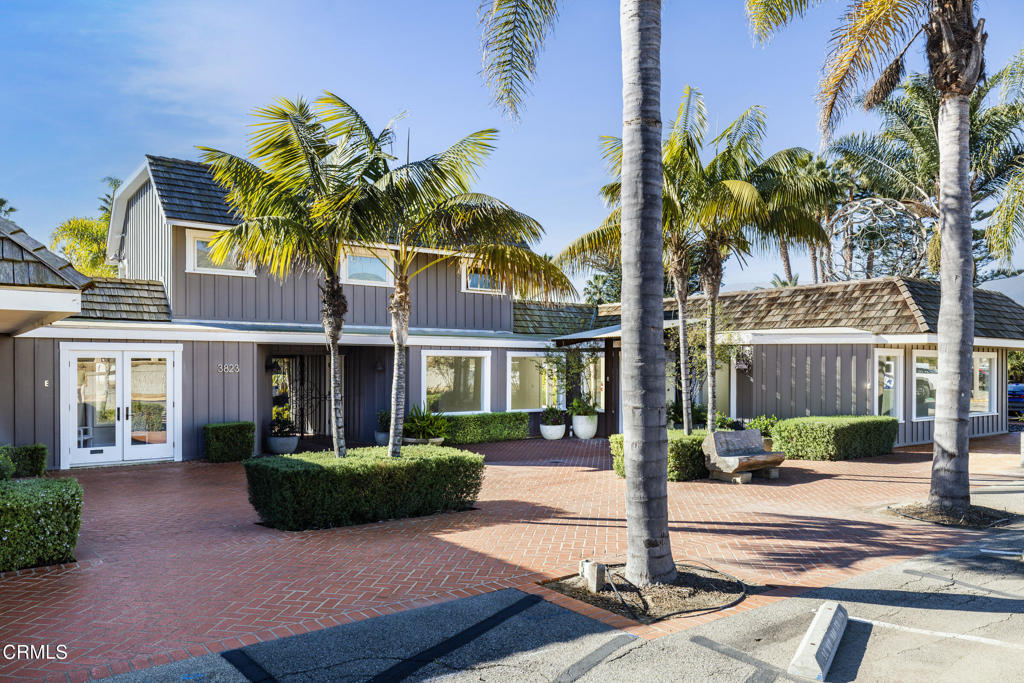 3823 Santa Claus Lane A