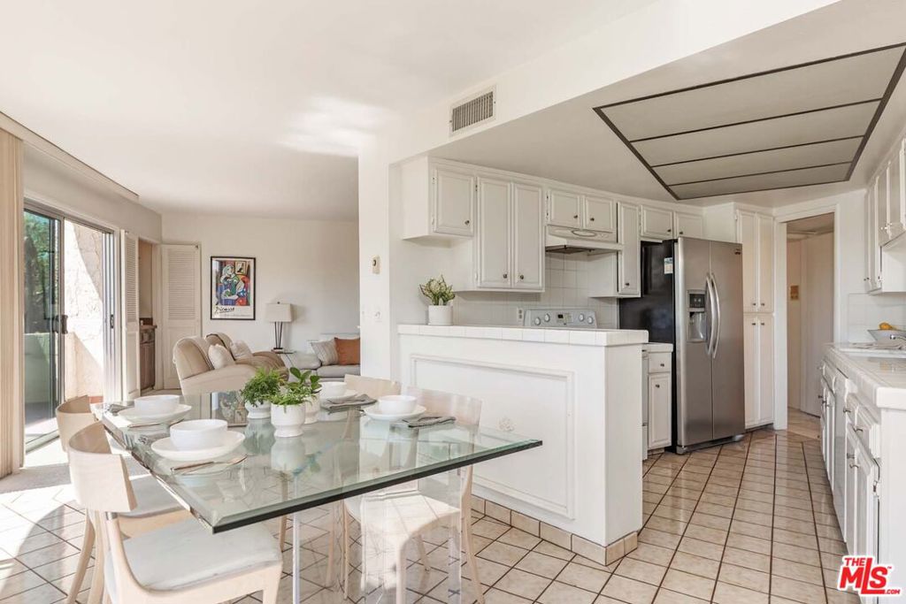 836 S Bundy Drive 300