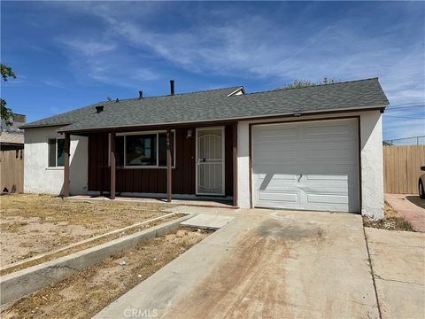 Photo of 709 Caliente Dr, Barstow, CA 92311 (MLS # HD26080899)