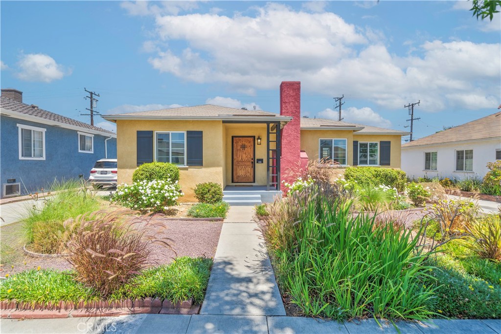 Welcome to this beautifully maintained 3-bedroom, 2-bathroom front-unit duplex located in the vibrant Airport Tract neighborhood, within the highly rated Alhambra School District. This turnkey gem offers charm, comfort, and convenience—perfect for anyone seeking a peaceful home with easy access to city amenities.
Thoughtfully updated and enhanced with $35,000 in professional landscaping, the outdoor space provides a serene retreat for relaxation and entertaining. Step inside to find gleaming hardwood floors, a cozy fireplace, and a rustic mahogany front door that sets a warm and welcoming tone. Natural light fills the home, creating a bright and inviting atmosphere.
The kitchen is well-equipped with a stainless steel gas stove and dishwasher, modern tile flooring, sleek cabinetry, and a laundry closet for added convenience.
Enjoy close proximity to Almansor Park—just 0.5 miles away—with walking paths, sports fields, and picnic areas. You’re also just a mile from Main Street’s dynamic dining and shopping scene, filled with local favorites and global cuisine.