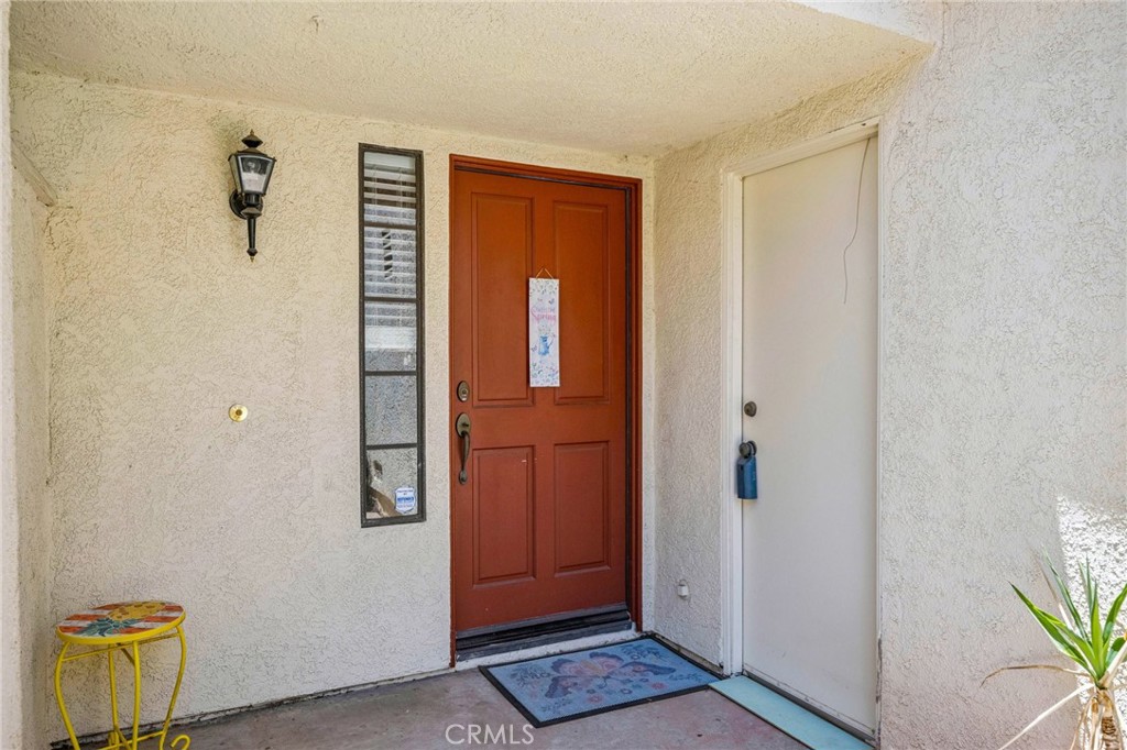 21081 calle de paseo