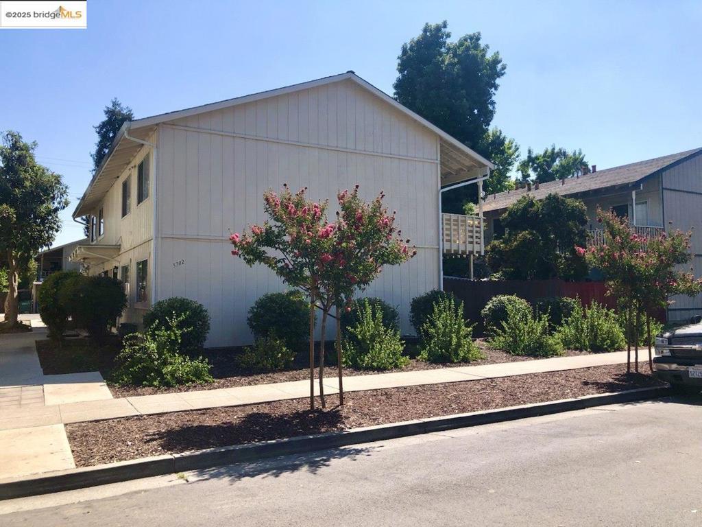 ALMADEN - Residential Income