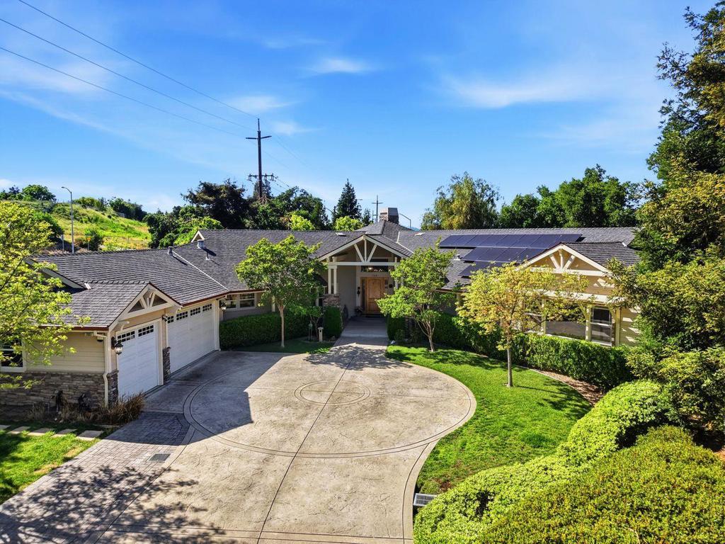 733 Vineyard Terrace