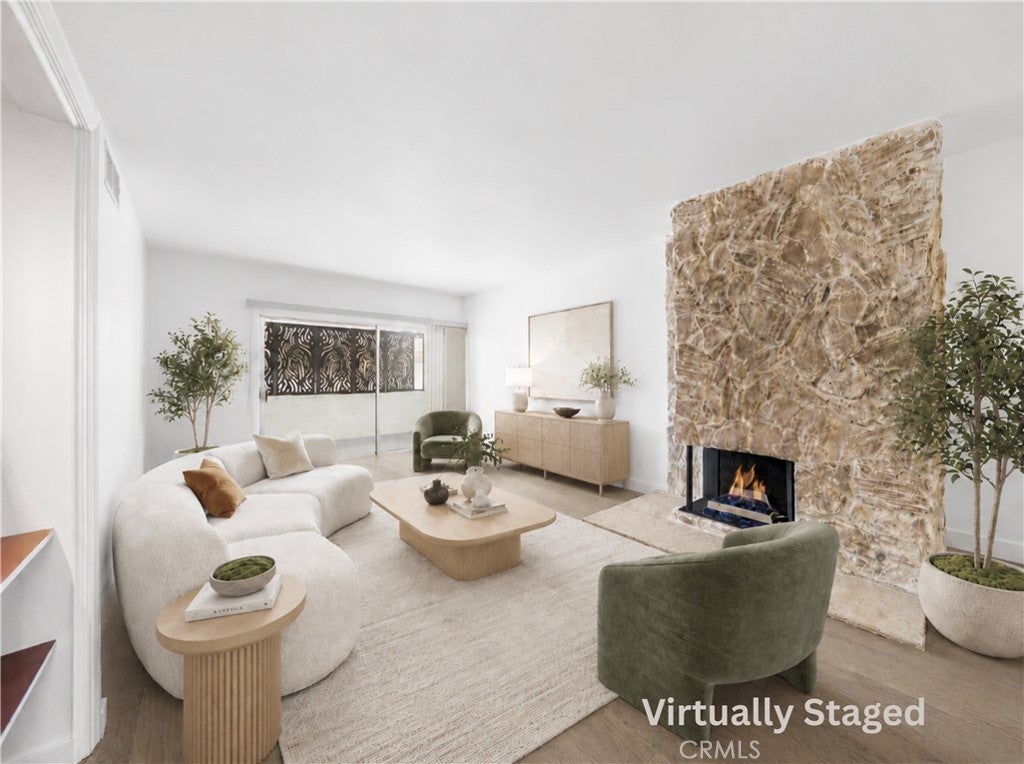 521 Montana Avenue 211, Santa Monica CA 90403