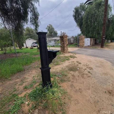 10560 Robinson Avenue, Riverside, CA 92505 - MLS#: IV25086216