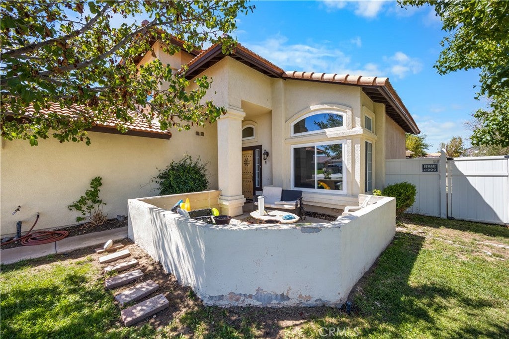 6990 Loma Vista