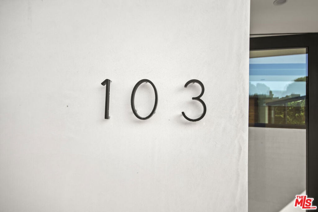 212 Bay Street 103