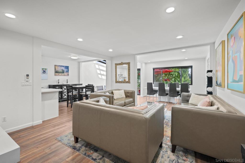 8963 Caminito Fresco