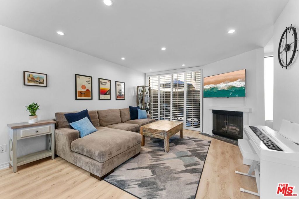 Photo of 11574 Iowa Avenue #109, Los Angeles, CA 90025 (MLS # 26669495)