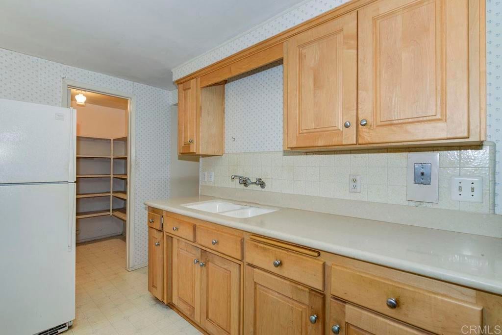 2228 Maple Street, Costa Mesa CA 92627 - Photo 12