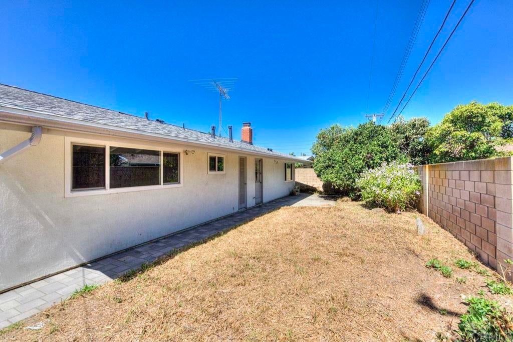 2228 Maple Street, Costa Mesa CA 92627 - Photo 24