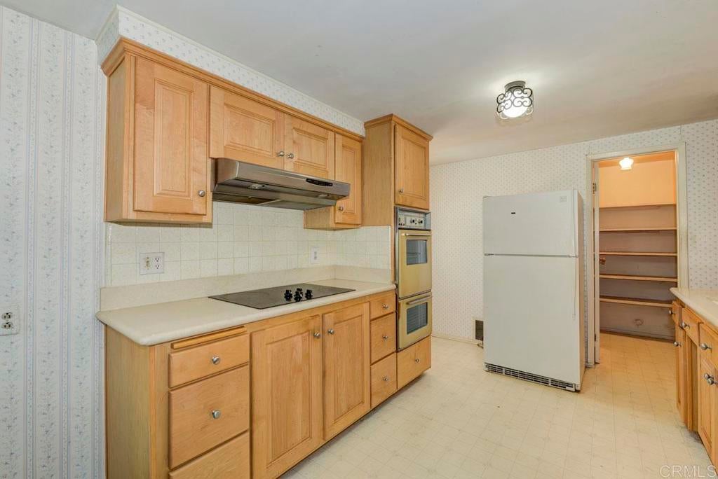2228 Maple Street, Costa Mesa CA 92627 - Photo 11