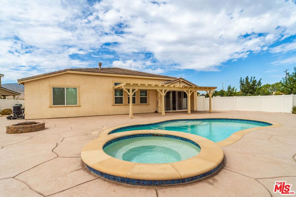 39142 Cocobola Court