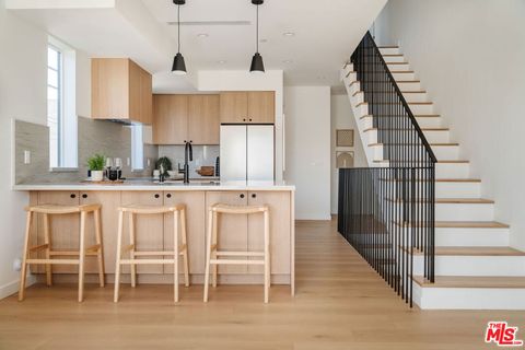 Photo of 6765 Lexington Avenue #B, Los Angeles, CA 90038 (MLS # 26832643)