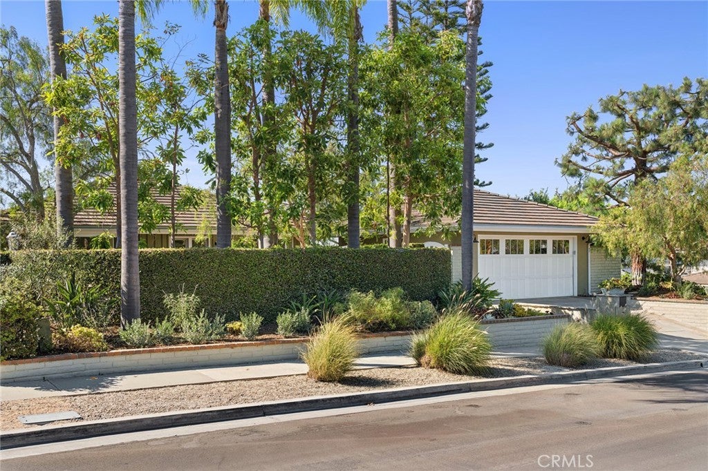 2639 Buckeye Street, Newport Beach CA 92660