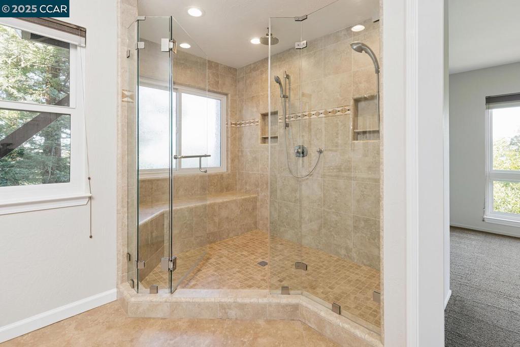 PILL HILL - Residential