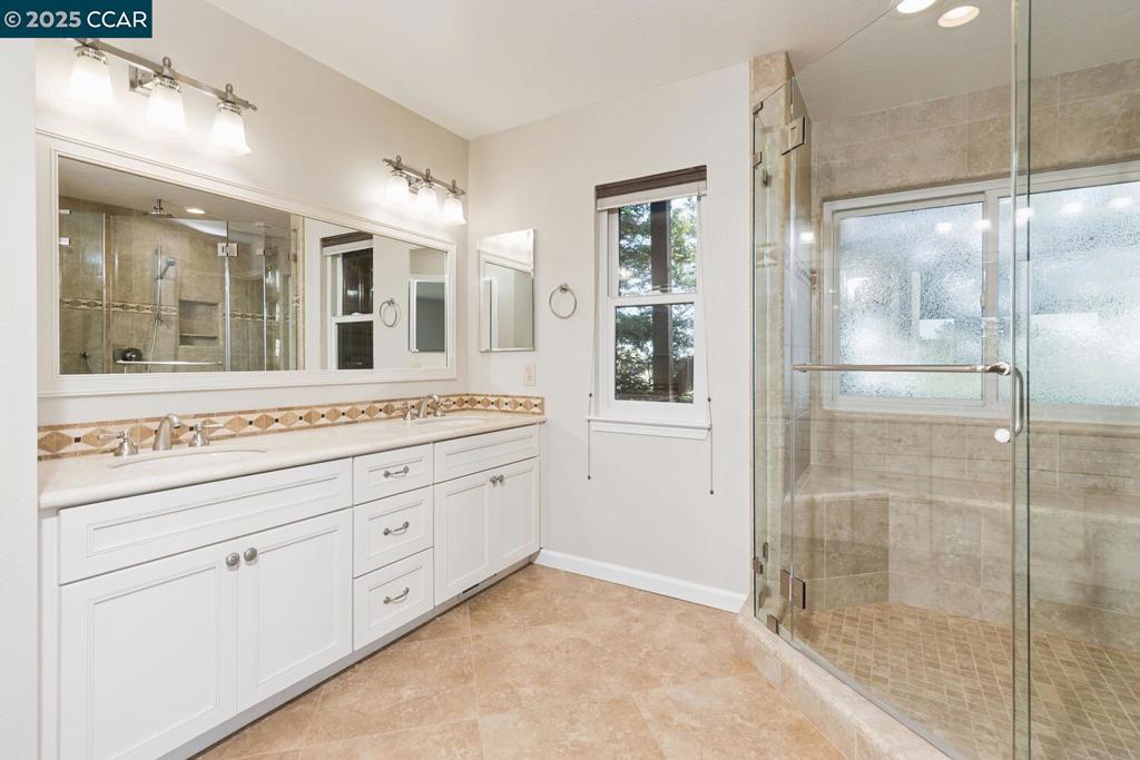 PILL HILL - Residential