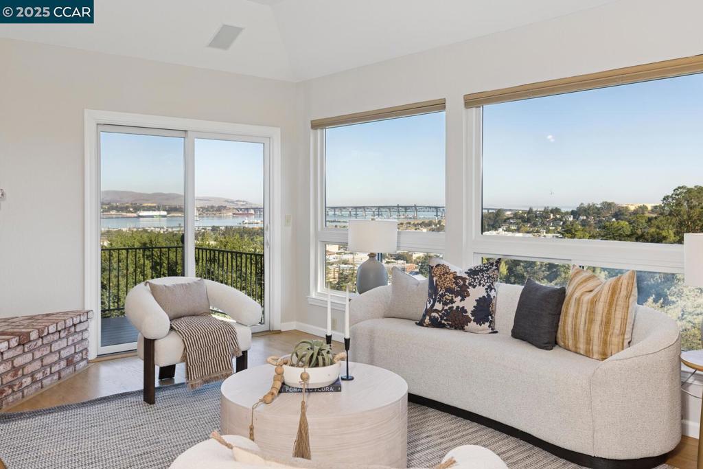 PILL HILL - Residential