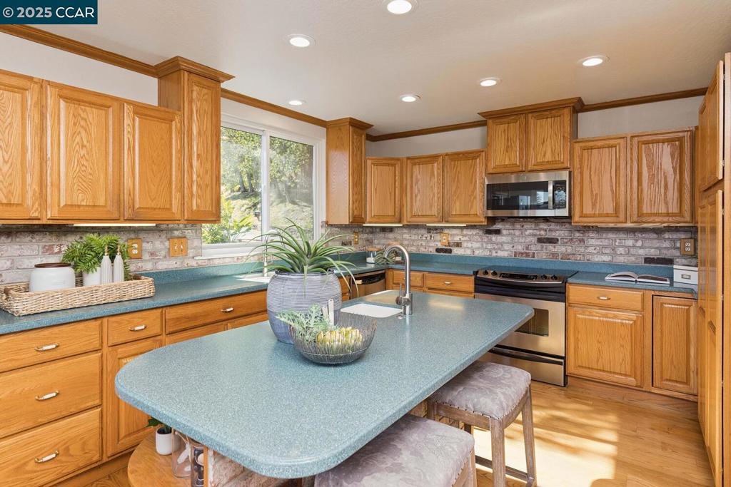 PILL HILL - Residential