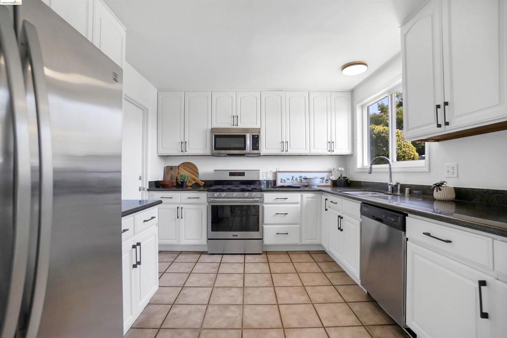 ASHLAND - Residential