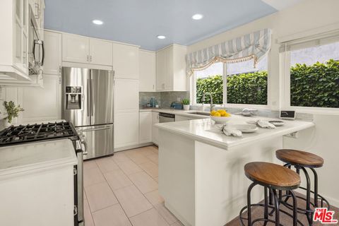 Photo of 12581 Sanford Street, Los Angeles, CA 90066 (MLS # 25613477) Photo of 12581 Sanford Street, Los Angeles, CA 90066 (MLS # 25613477)