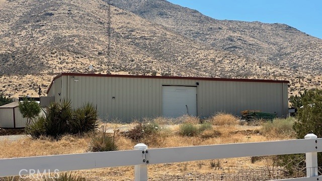 Warehouse for Lease, actual address is:
20766 Chickawill Rd, Apple Valley, CA
±5,800 SF | Water & Electricity Included!
Looking for functional, affordable space in the High Desert? This ±5,800 SF commercial warehouse is now available in a strategic Apple Valley location with quick access.
Key Features:
±5,800 square feet of open warehouse space, with tables, shelves and custom vanity room/office included.
Water & electricity included.
Ideal for light industrial, storage, distribution, contractor use, or E-Commerce. Take your pick!
Flexible layout with wide access
Great accessibility off Rock Springs Rd and Central Rd
Quiet street with room for truck maneuvering and parking
Zoned for Commercial Industrial Use – verify (your intended) use/zoning with the Town of Apple Valley.
Competitive lease rate – contact now before it's gone!
