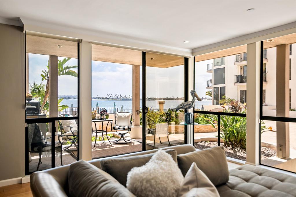 1145 Pacific Beach Dr 107