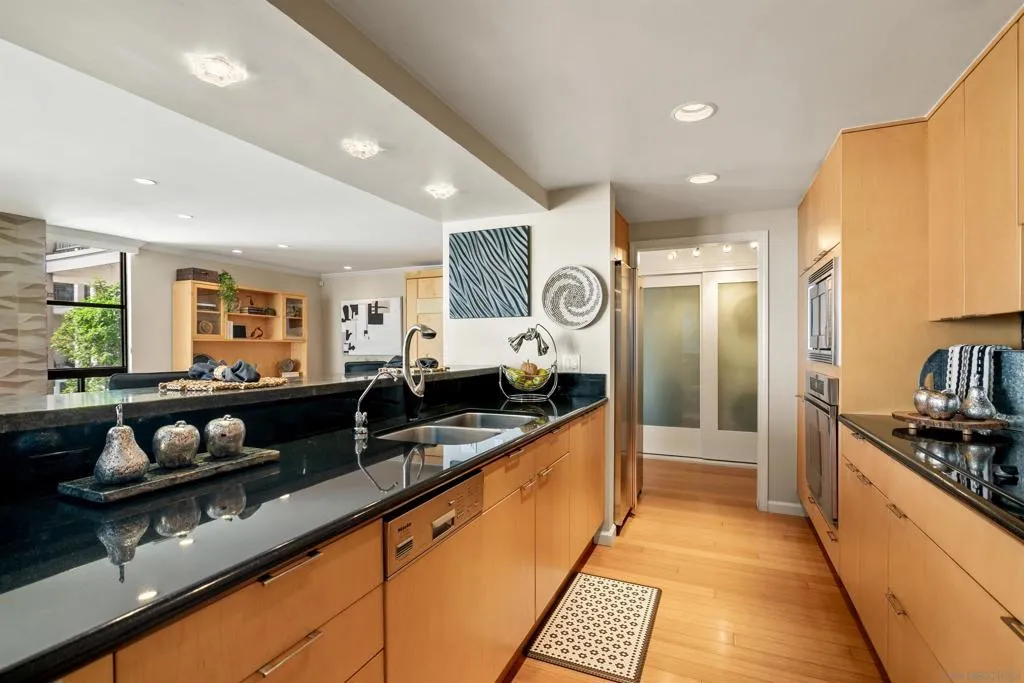 San Diego, California 92109, United States, 2 Bedrooms Bedrooms, ,3 BathroomsBathrooms,Residential,Active,109367