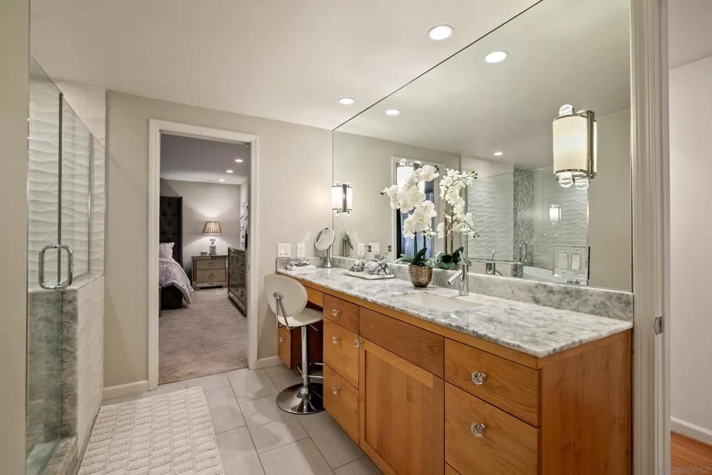 San Diego, California 92109, United States, 2 Bedrooms Bedrooms, ,3 BathroomsBathrooms,Residential,Active,109367