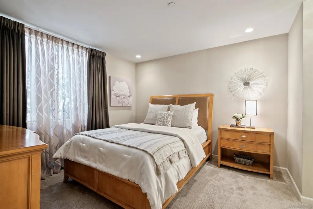 San Diego, California 92109, United States, 2 Bedrooms Bedrooms, ,3 BathroomsBathrooms,Residential,Active,109367