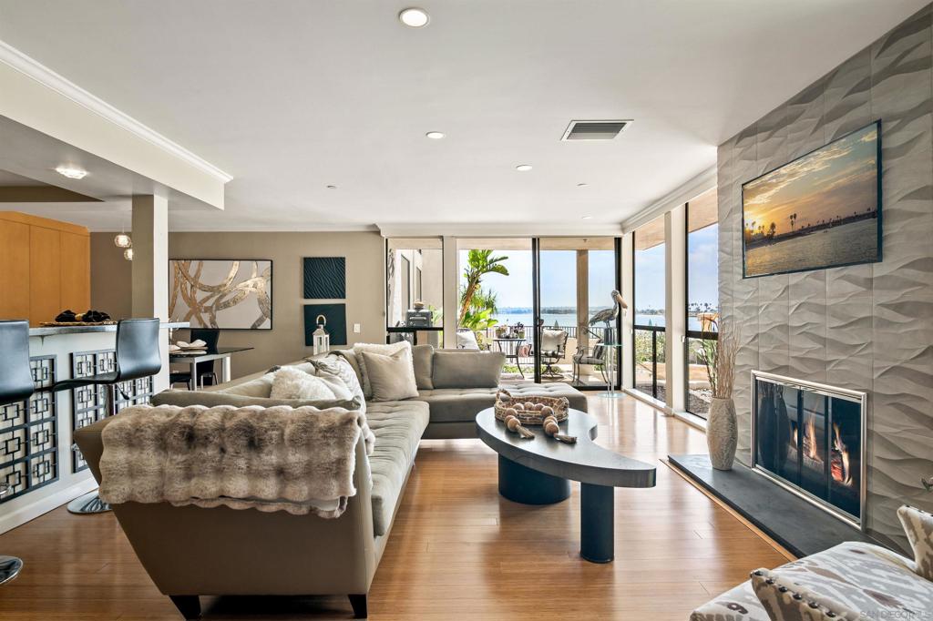 1145 Pacific Beach Dr 107