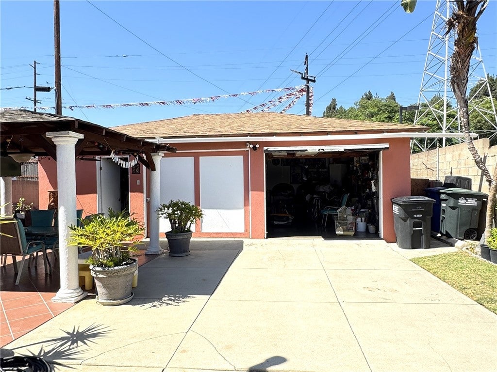 3425 Walnut